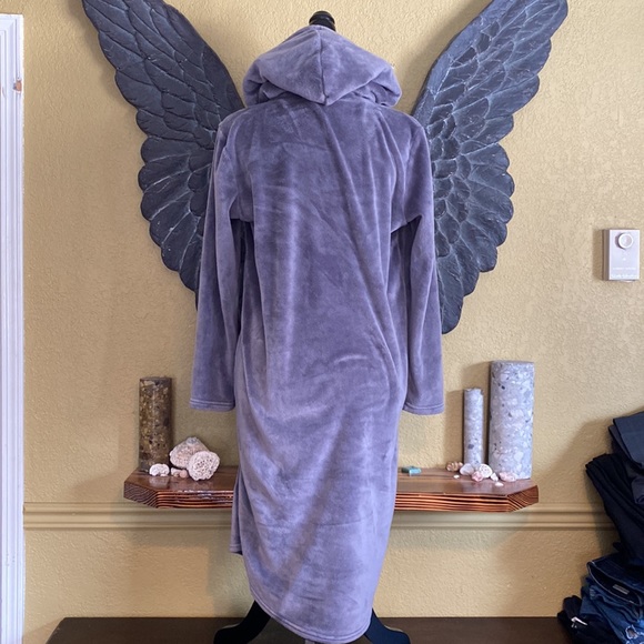 32 Degrees Heat Blanket Sweater - Picture 4 of 6